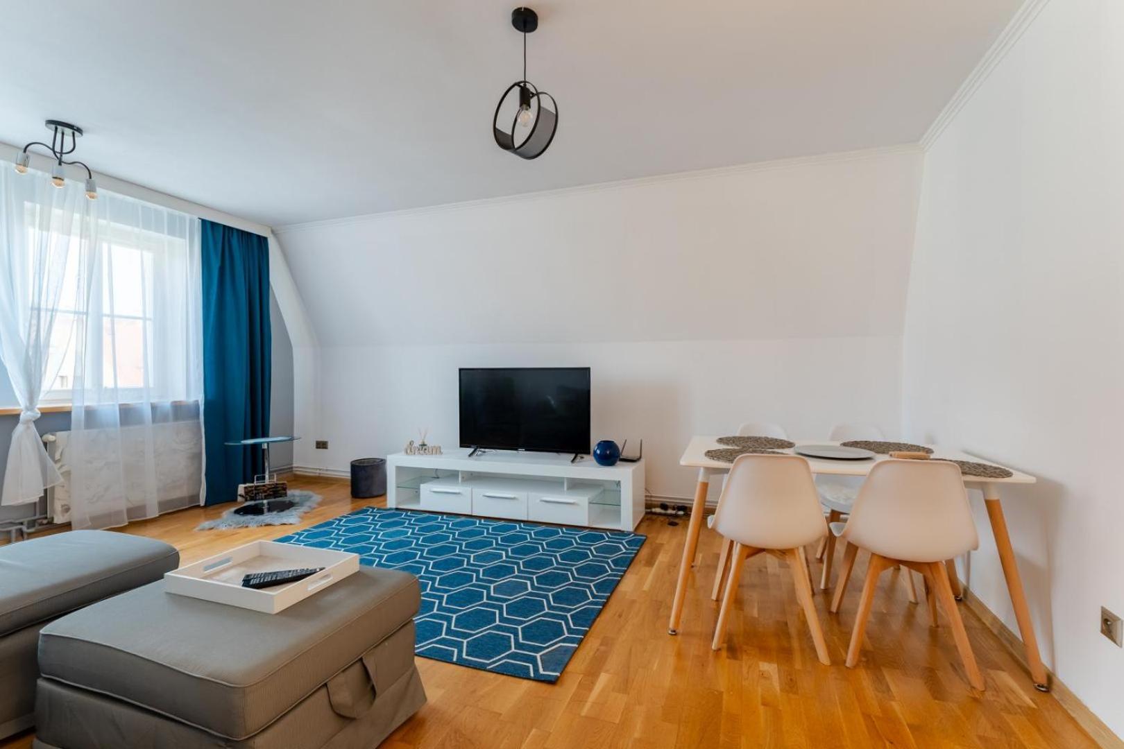 Apartament Ratuszlove - 2 Osobne Sypialnie, Z Widokiem Na Ratusz - By Spaceapart Еленя-Гура Экстерьер фото