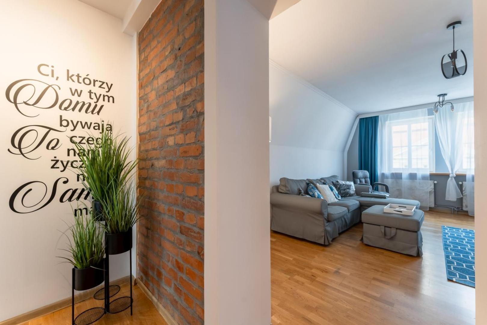 Apartament Ratuszlove - 2 Osobne Sypialnie, Z Widokiem Na Ratusz - By Spaceapart Еленя-Гура Экстерьер фото
